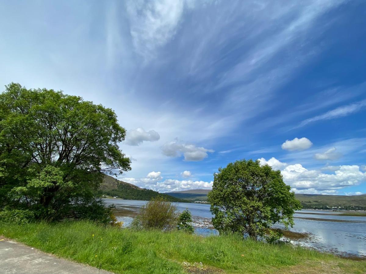 Waterfront Lodge - Accommodation Only Fort William Exteriör bild