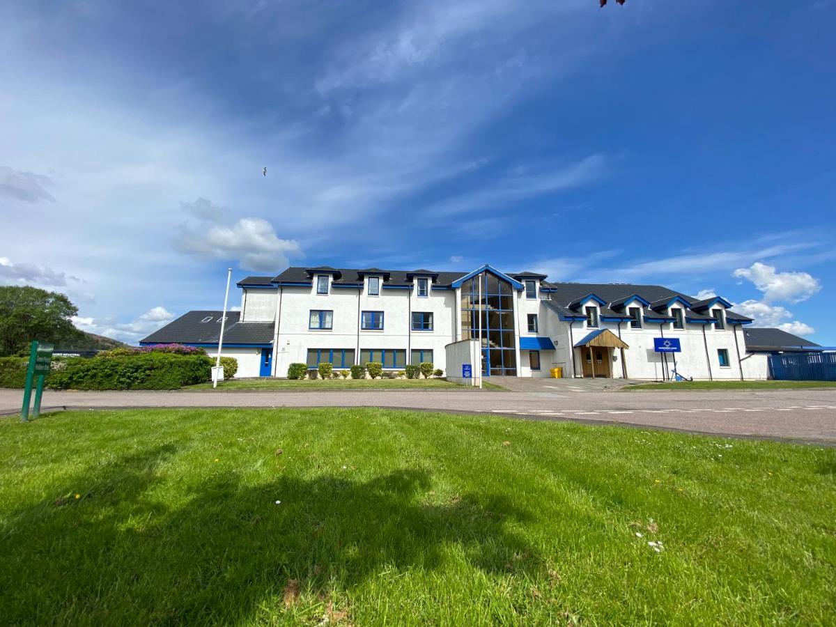 Waterfront Lodge - Accommodation Only Fort William Exteriör bild