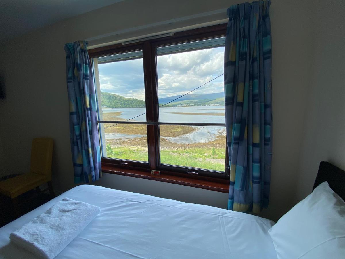 Waterfront Lodge - Accommodation Only Fort William Exteriör bild