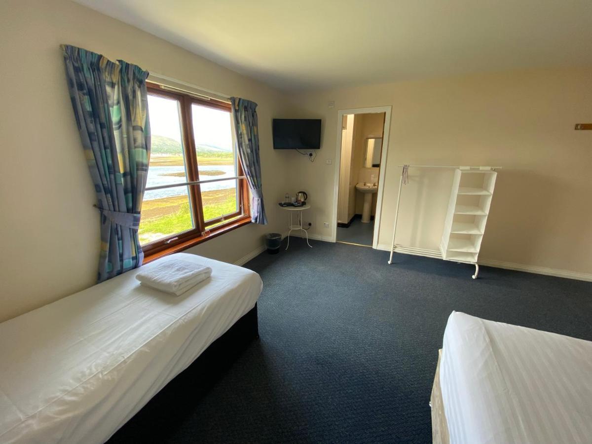 Waterfront Lodge - Accommodation Only Fort William Exteriör bild