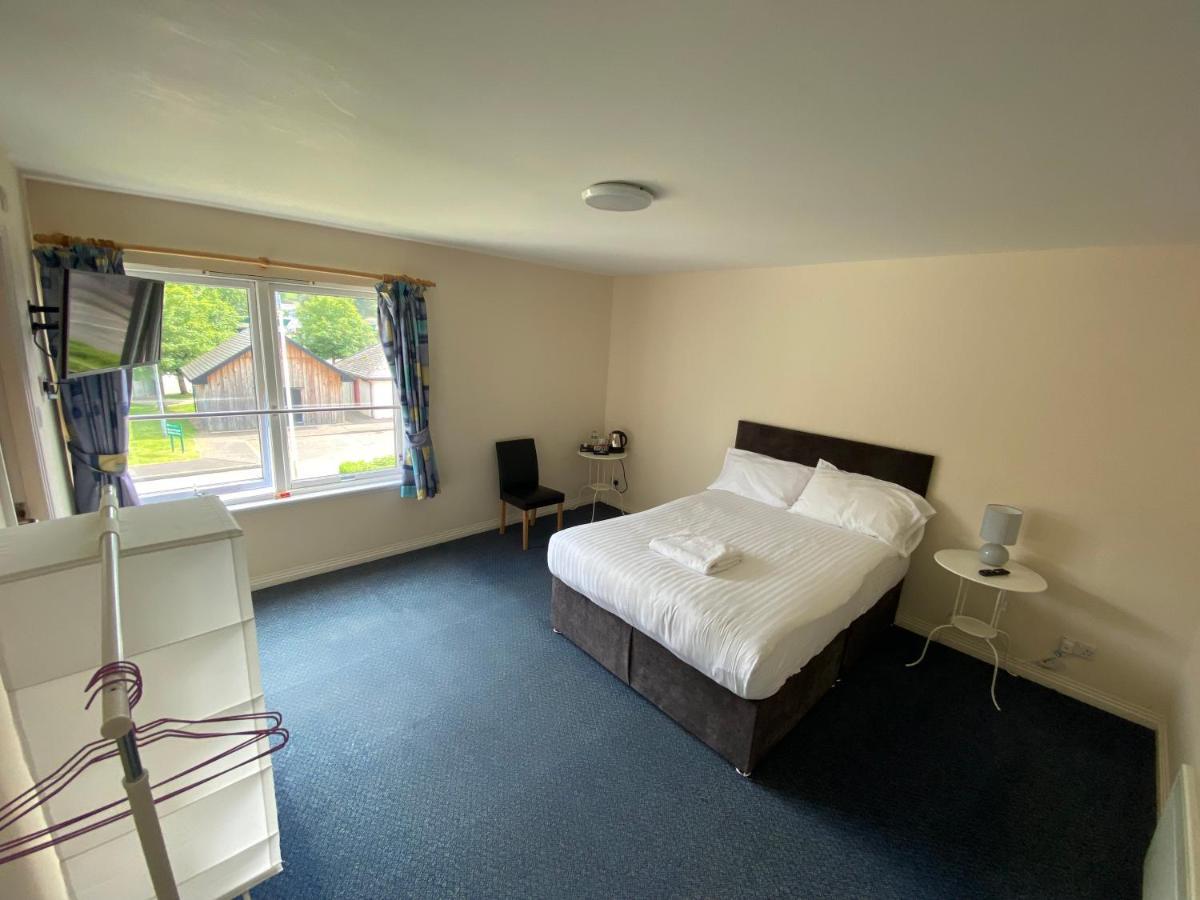 Waterfront Lodge - Accommodation Only Fort William Exteriör bild