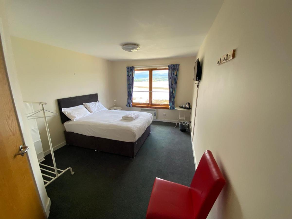 Waterfront Lodge - Accommodation Only Fort William Exteriör bild