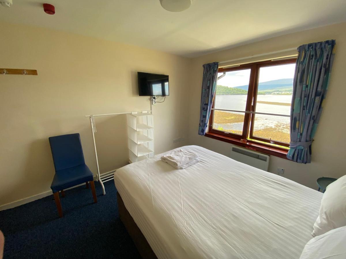 Waterfront Lodge - Accommodation Only Fort William Exteriör bild